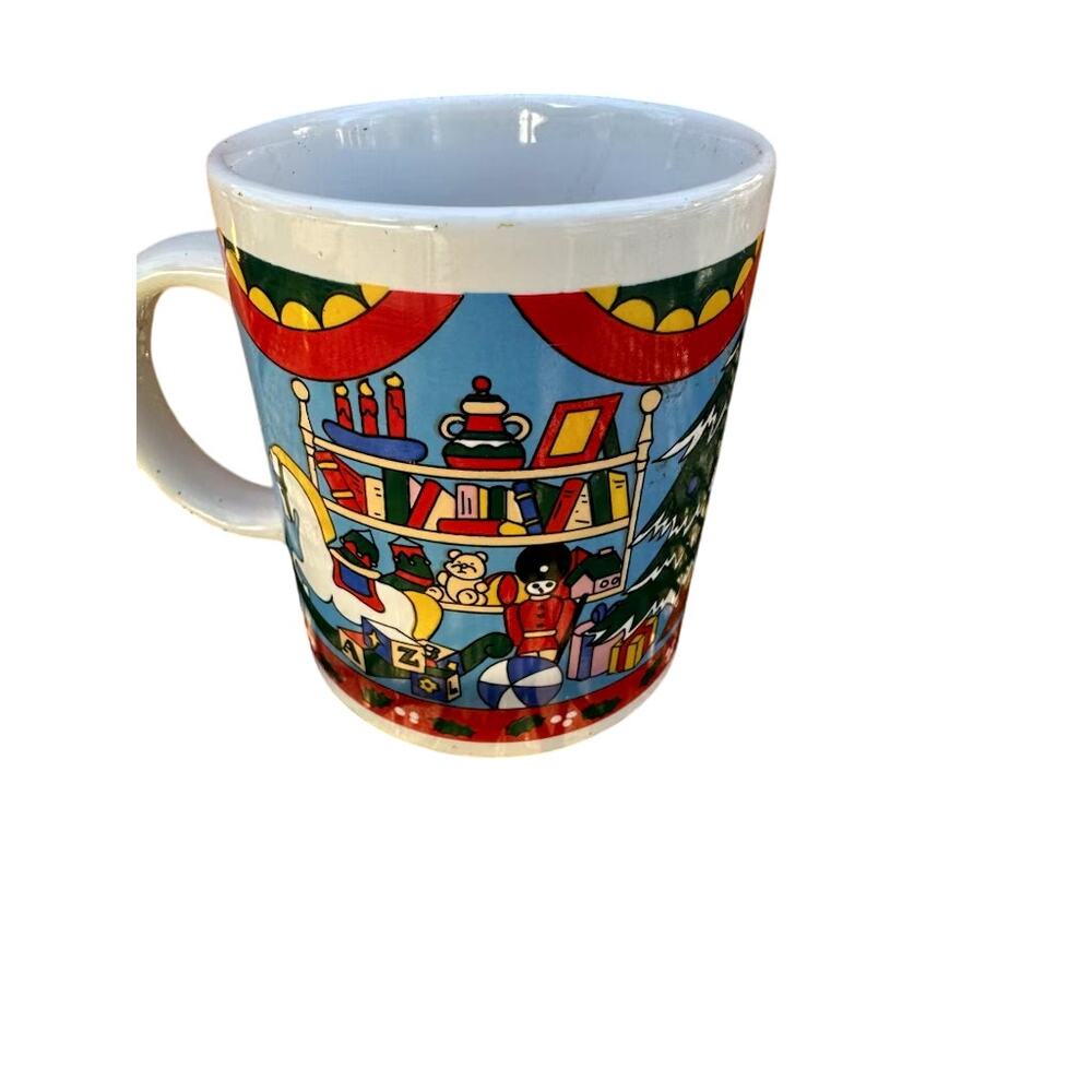 Vintage Christmas holiday scene ceramic coffee mug - Picture 3 of 3